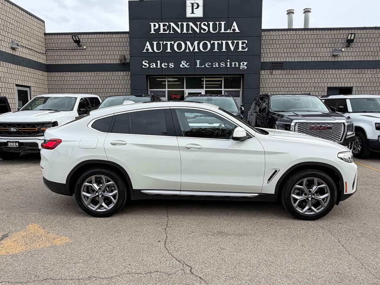 2025 BMW X4 PREMIUM ESSENTIAL,CARPLAY, HEADS UP DISPLAY, NAVI Photo3