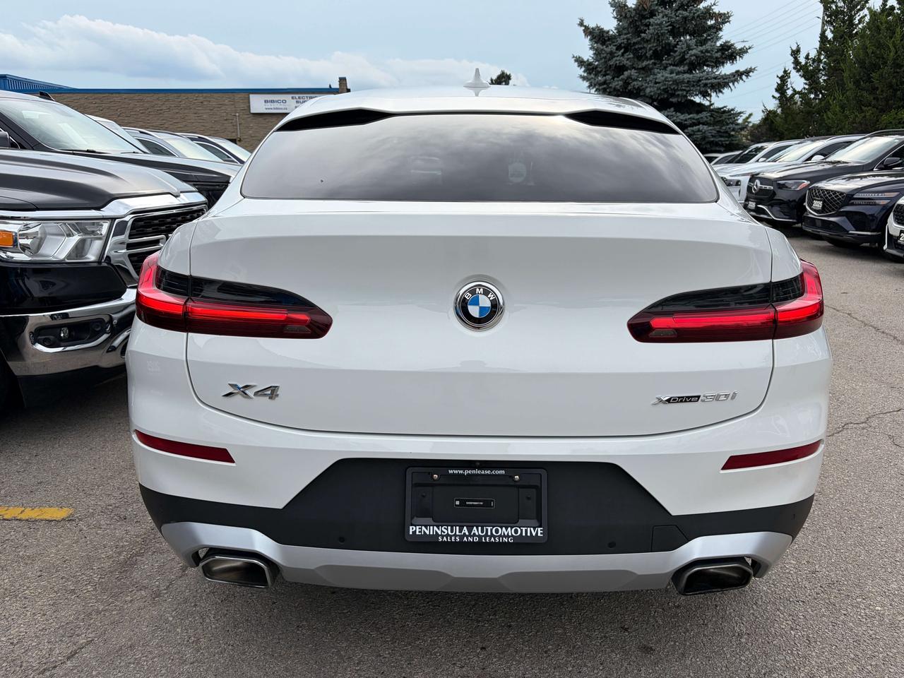 2025 BMW X4 PREMIUM ESSENTIAL,CARPLAY, HEADS UP DISPLAY, NAVI Photo
