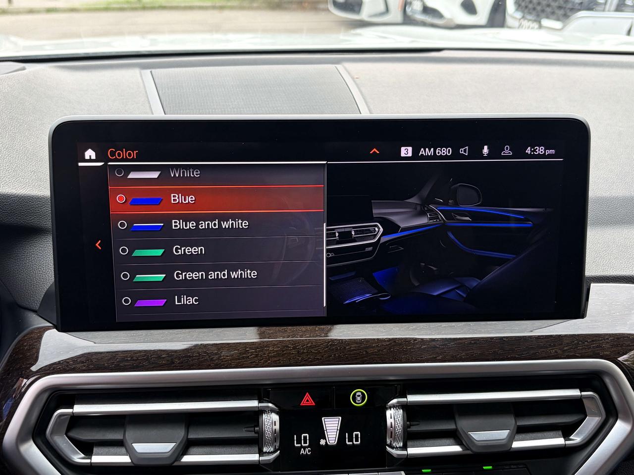 2025 BMW X4 PREMIUM ESSENTIAL,CARPLAY, HEADS UP DISPLAY, NAVI Photo