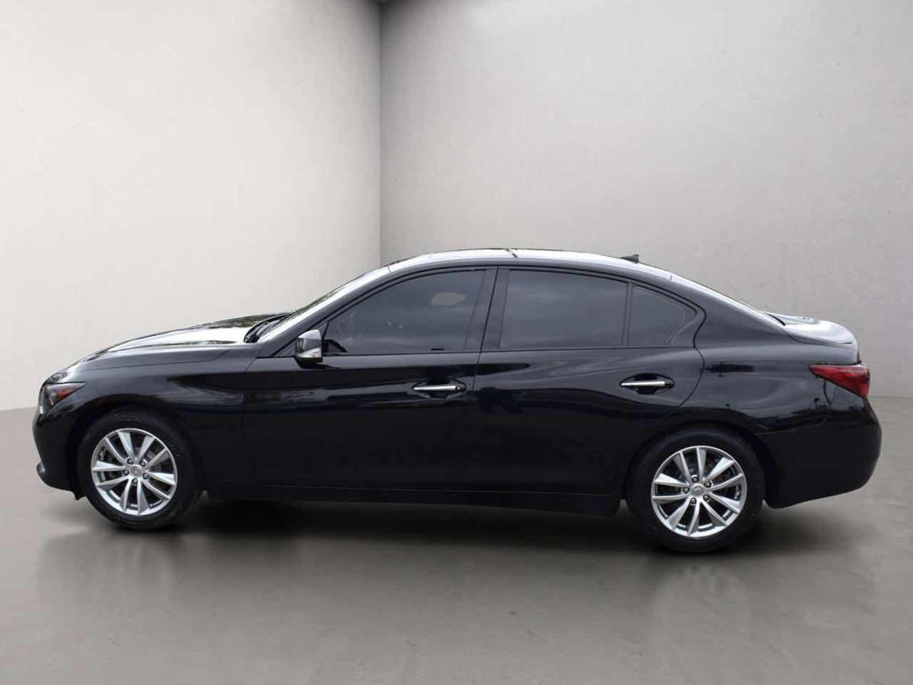 2016 Infiniti Q50 2.0t AWD PREMIUM Photo