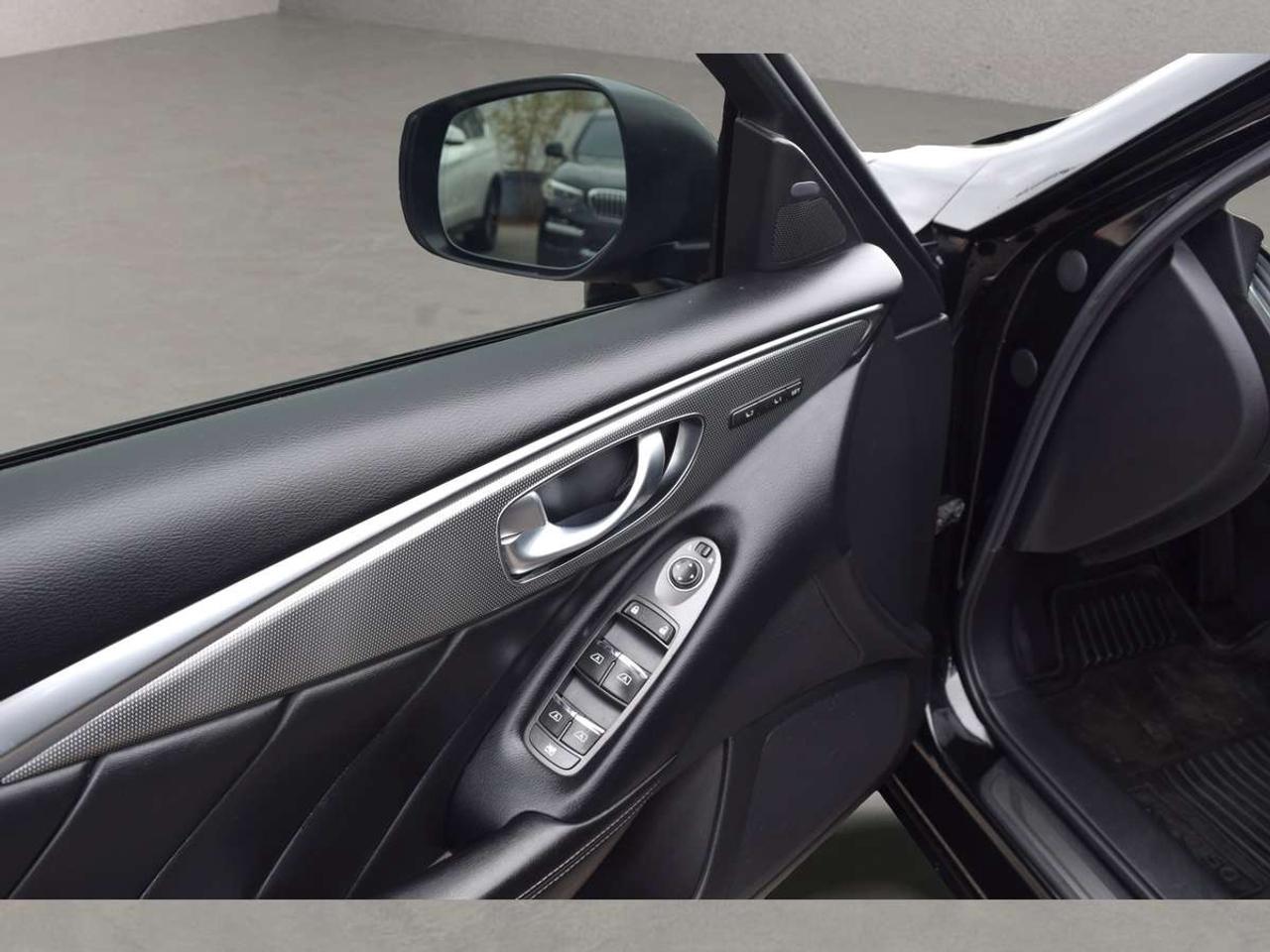 2016 Infiniti Q50 2.0t AWD PREMIUM Photo
