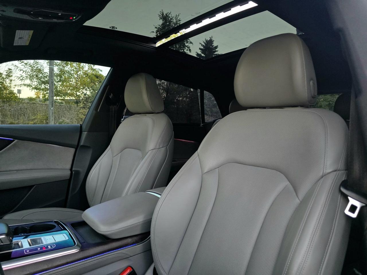 2019 Audi Q8 Technik | Clean Carfax! Photo