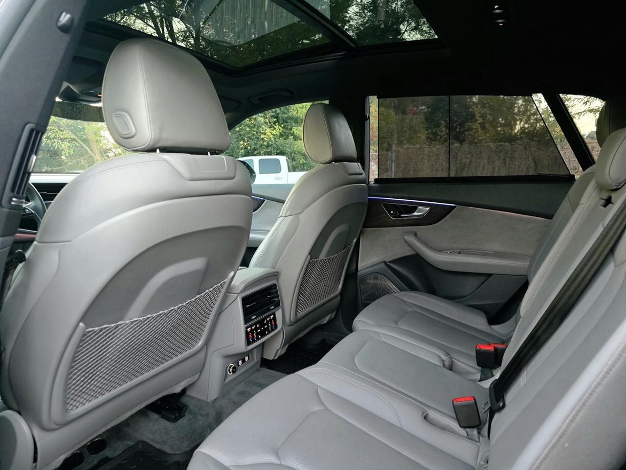 2019 Audi Q8 Technik | Clean Carfax! Photo