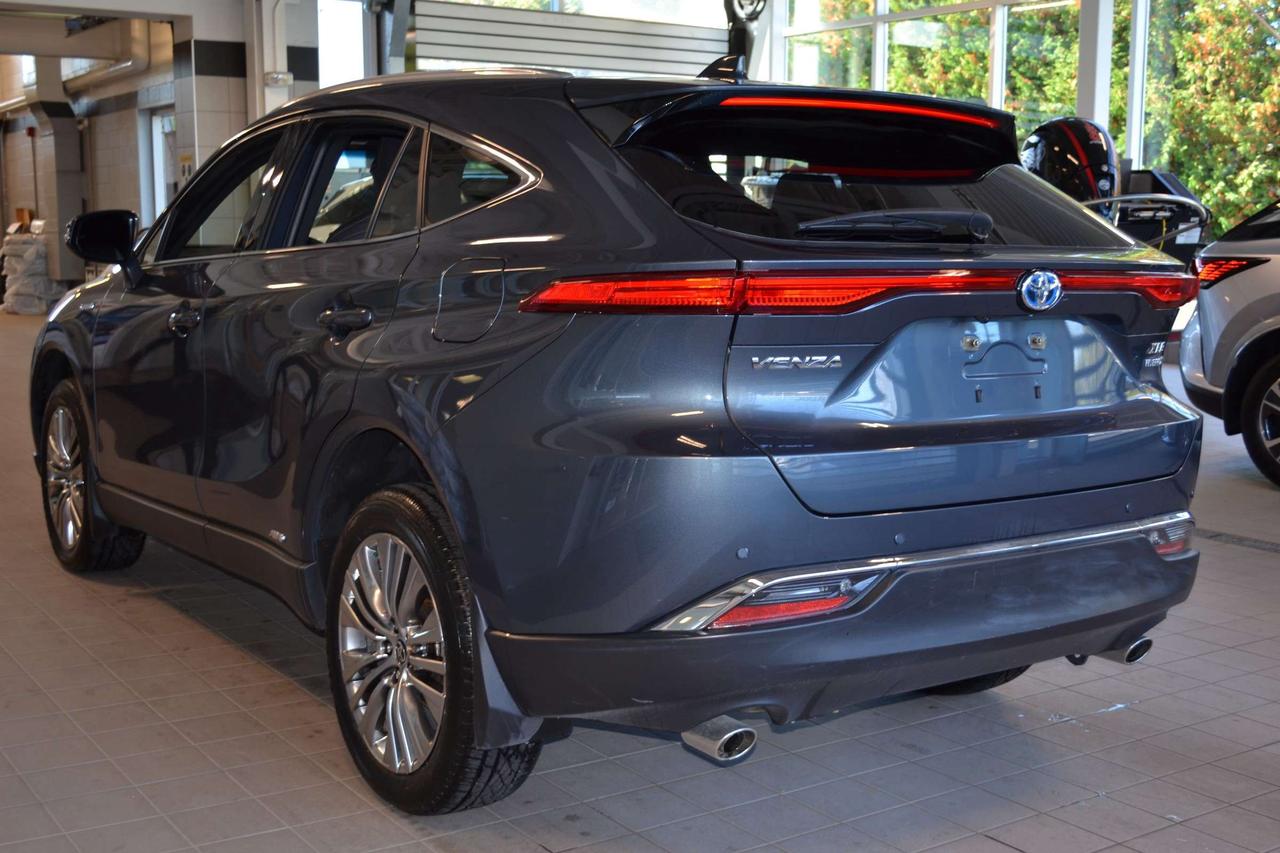 2021 Toyota Venza  Photo1