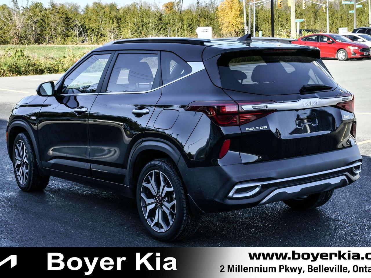 2023 Kia Seltos SX Turbo AWD w/Burgundy Interior Photo