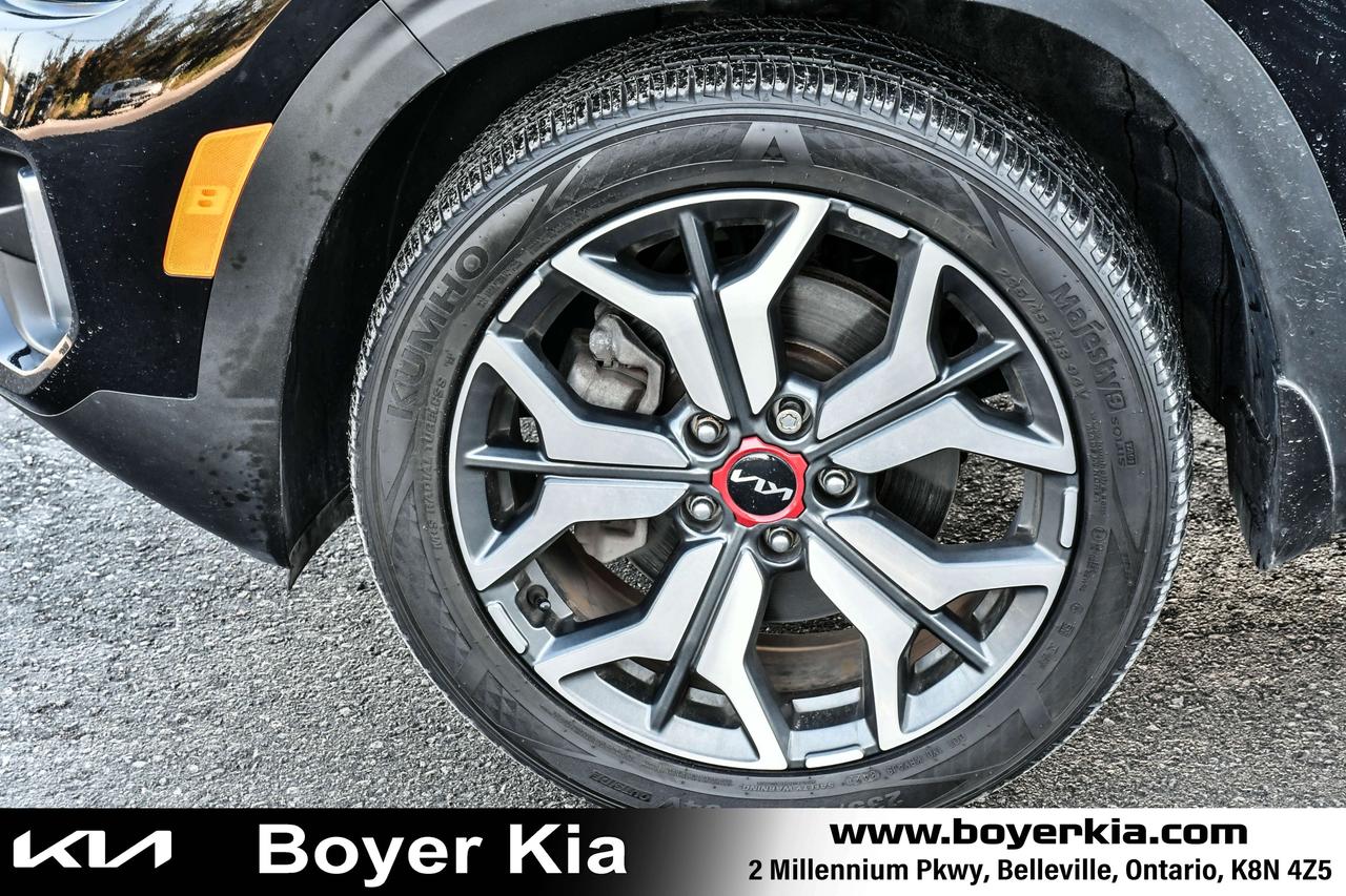 2023 Kia Seltos SX Turbo AWD w/Burgundy Interior Photo