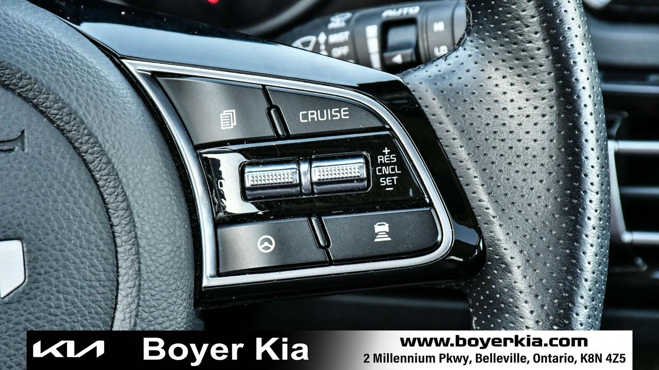 2023 Kia Seltos SX Turbo AWD w/Burgundy Interior Photo