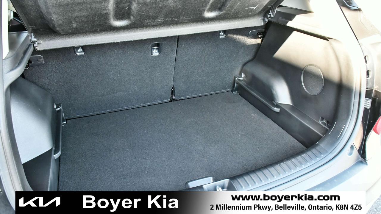 2023 Kia Seltos SX Turbo AWD w/Burgundy Interior Photo