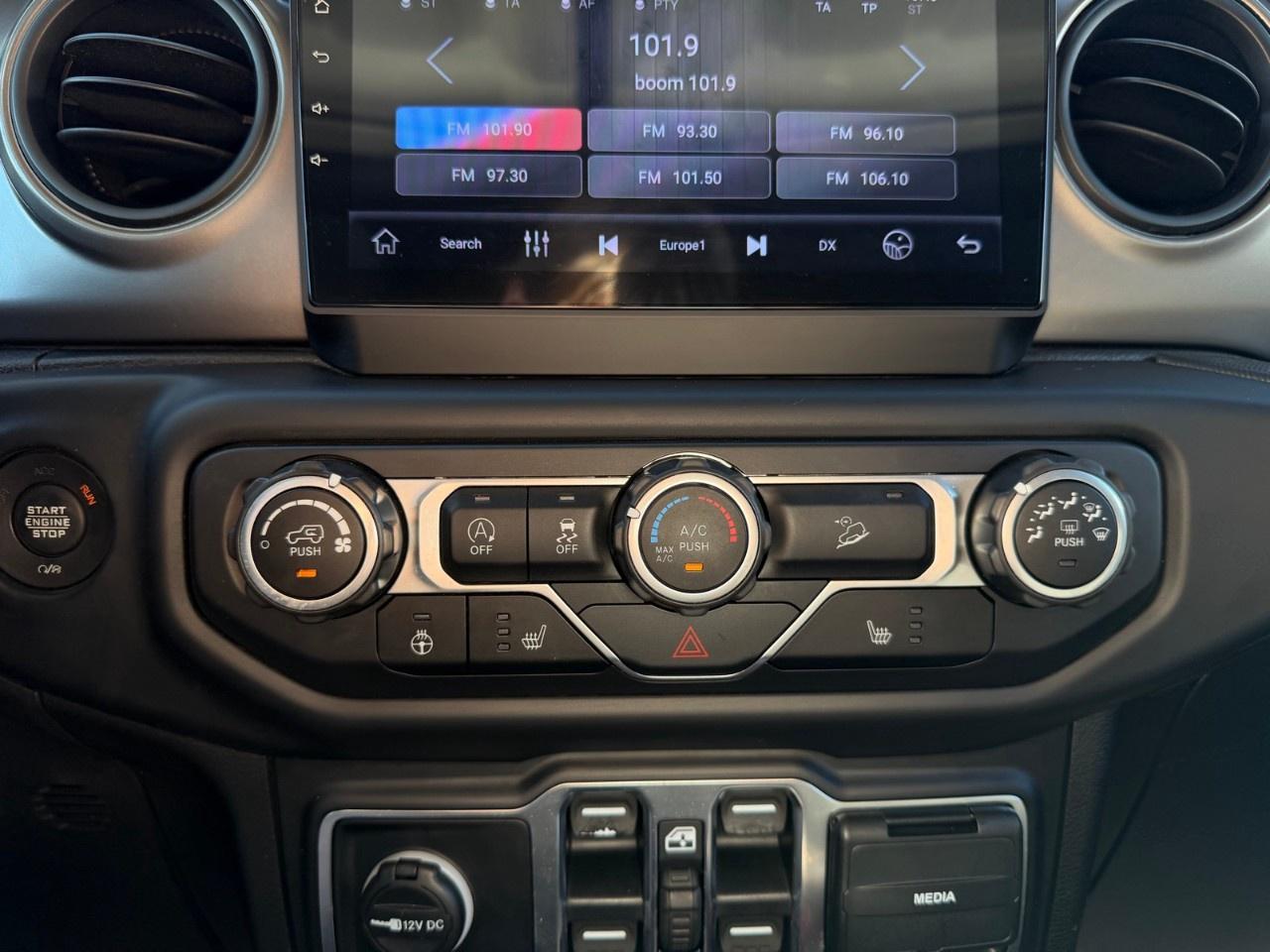2019 Jeep WRANGLER UNLIMITED Sport 4x4 Photo