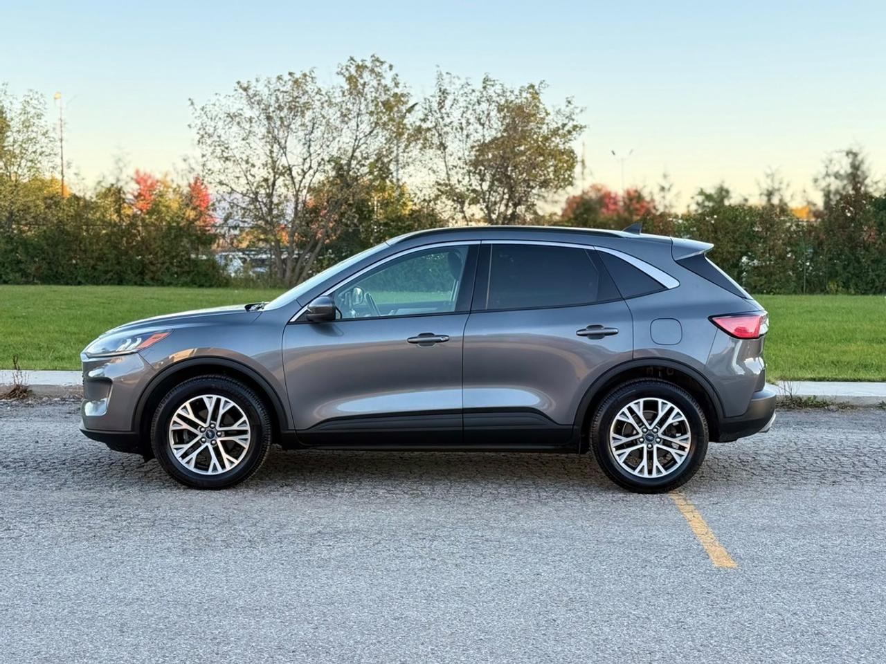 2021 Ford Escape SEL Photo