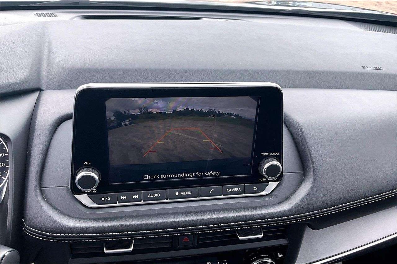 2024 Nissan Rogue SV   Heated Seats   CarPlay   AWD Photo