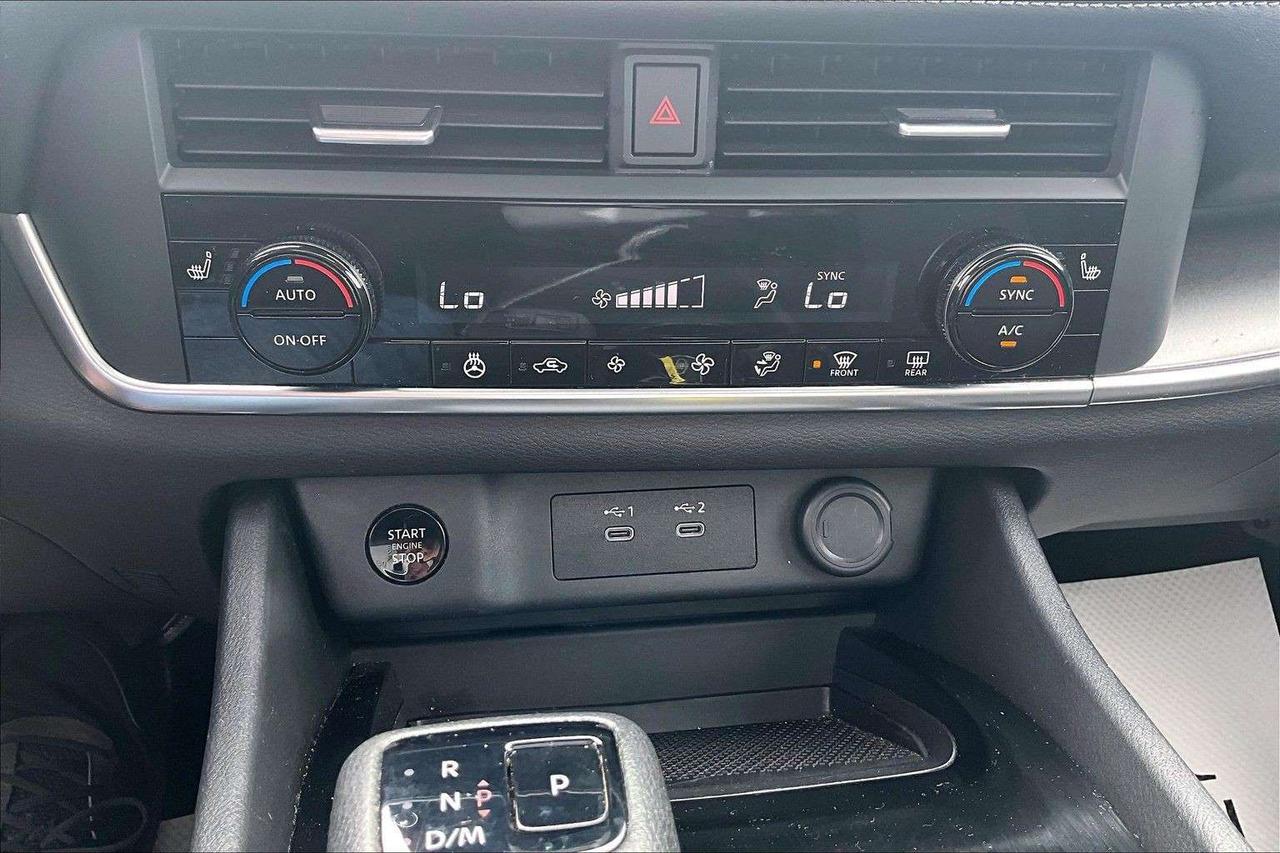 2024 Nissan Rogue SV   Heated Seats   CarPlay   AWD Photo