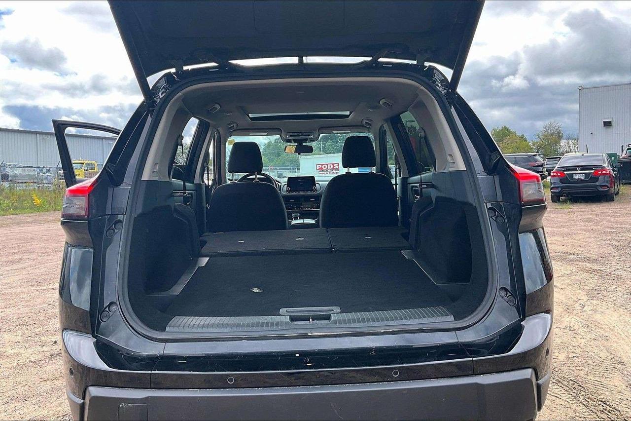 2024 Nissan Rogue SV   Heated Seats   CarPlay   AWD Photo