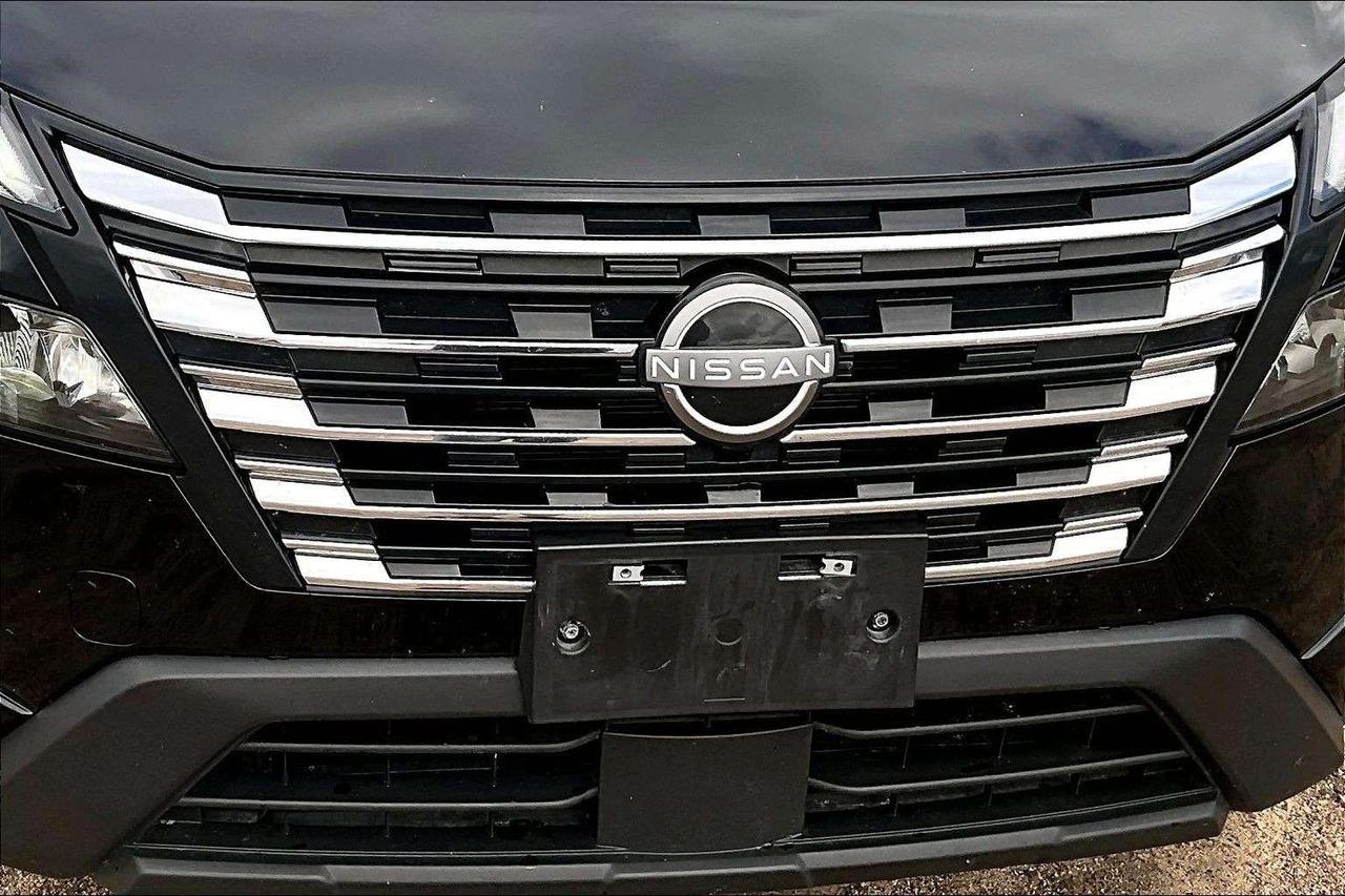 2024 Nissan Rogue SV   Heated Seats   CarPlay   AWD Photo