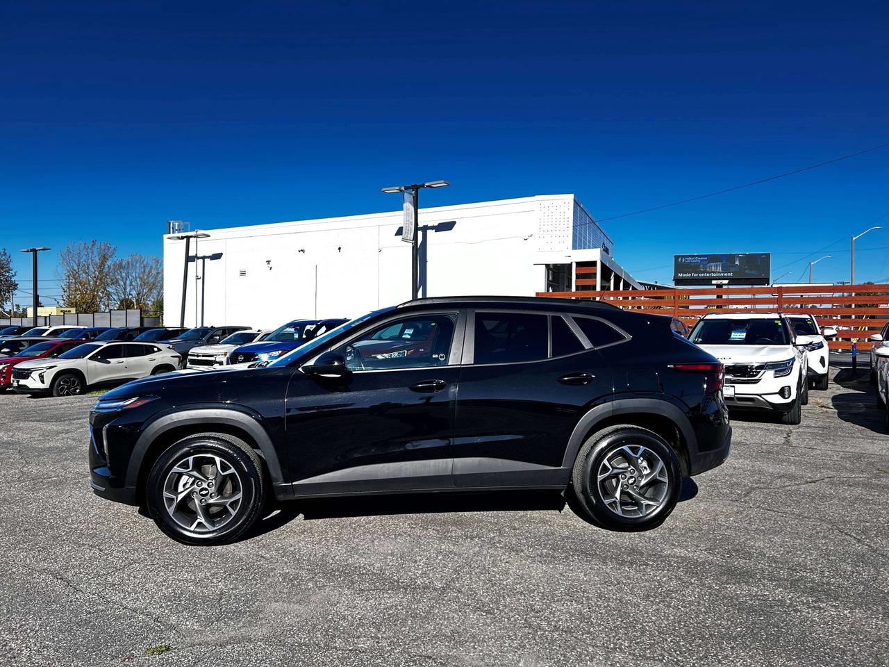 2025 Chevrolet Trax Fwd Lt Photo