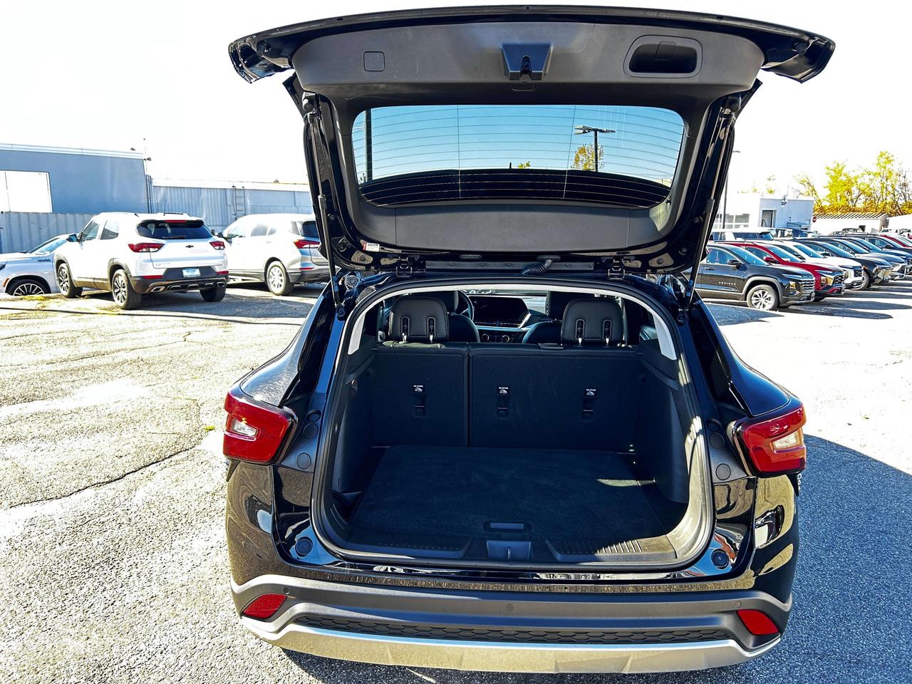 2025 Chevrolet Trax Fwd Lt Photo