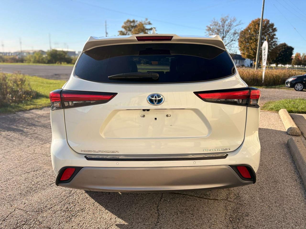2021 Toyota Highlander Hybrid Limited Photo