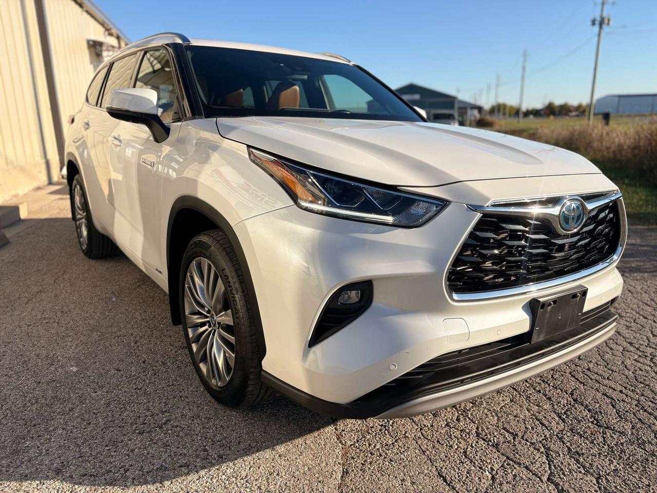 2021 Toyota Highlander Hybrid Limited Photo