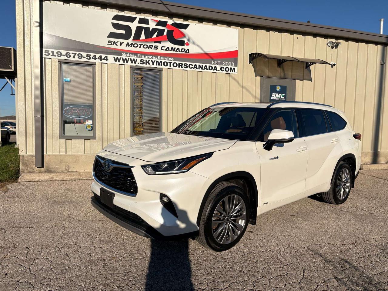2021 Toyota Highlander Hybrid Limited Photo