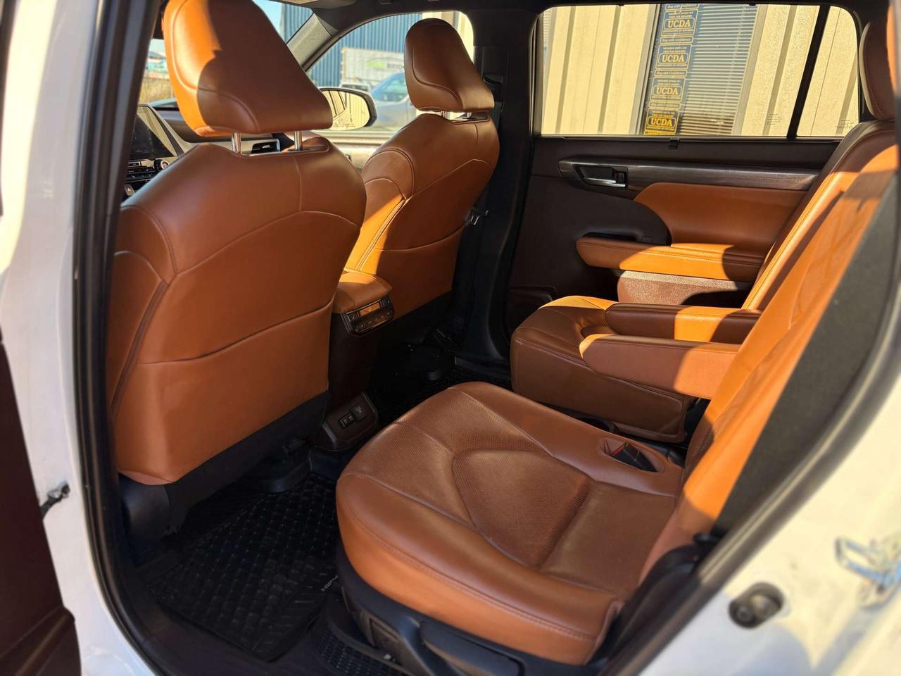 2021 Toyota Highlander Hybrid Limited Photo