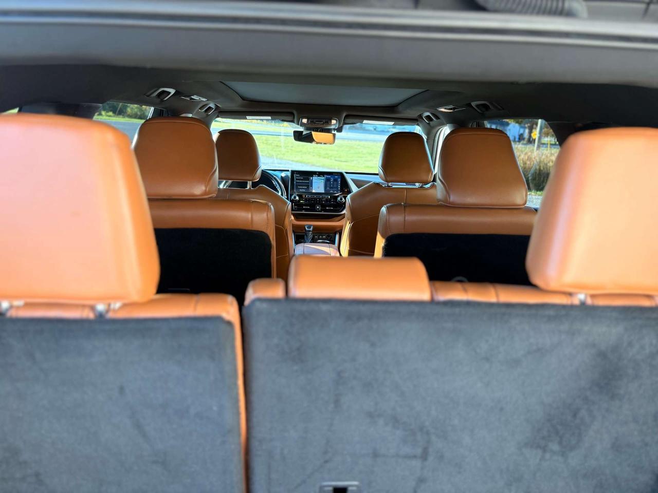2021 Toyota Highlander Hybrid Limited Photo