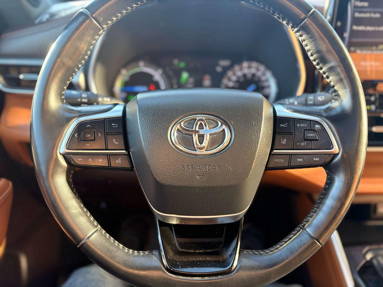 2021 Toyota Highlander Hybrid Limited Photo