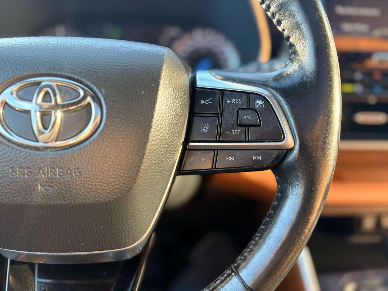 2021 Toyota Highlander Hybrid Limited Photo