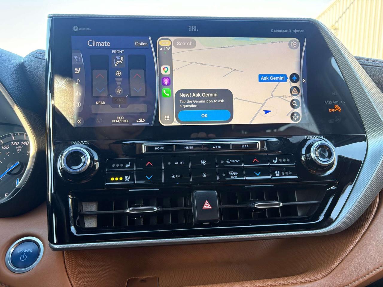 2021 Toyota Highlander Hybrid Limited Photo