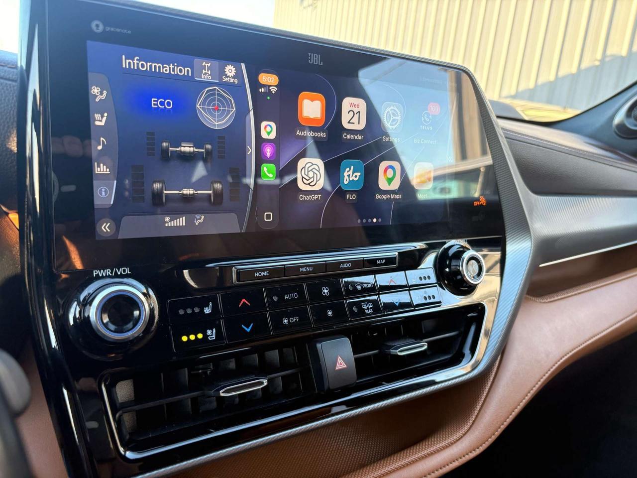 2021 Toyota Highlander Hybrid Limited Photo