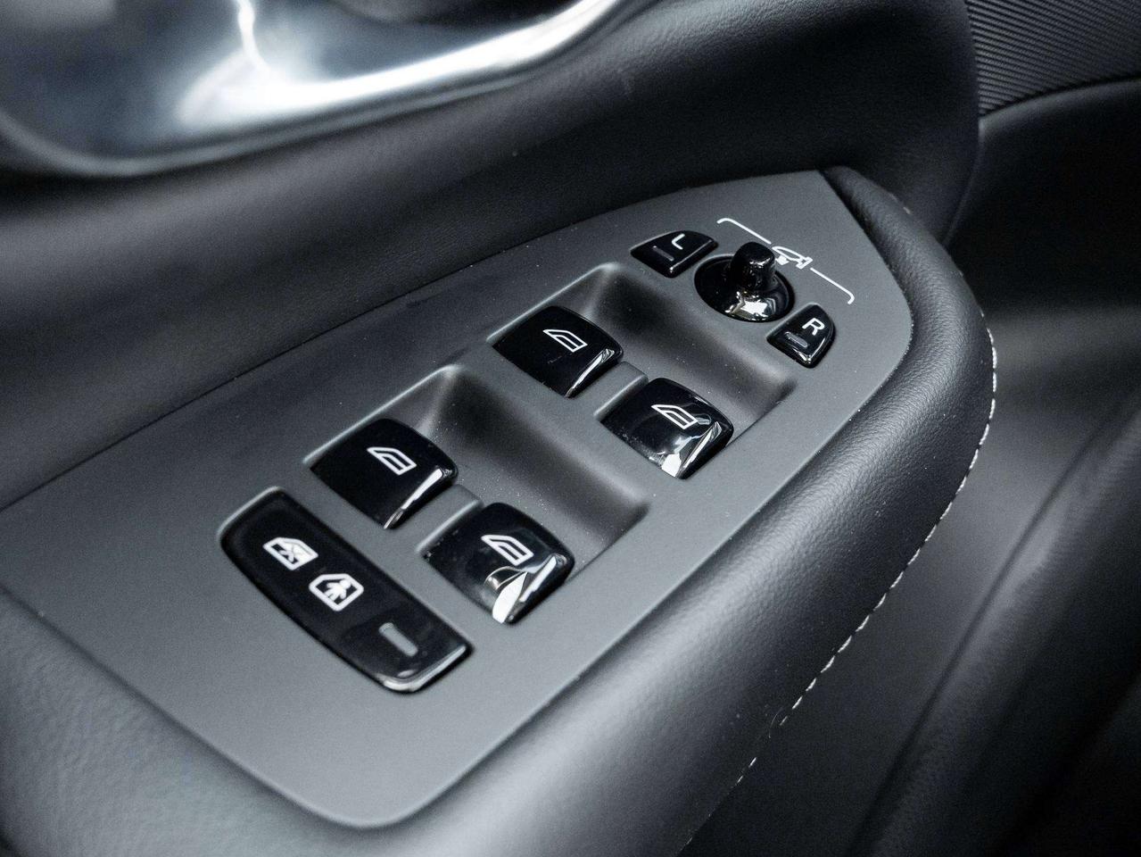 2025 Volvo XC90 ULTRA^Plug-In Hybrid^Low km^CPO Rate fr 2.99%* Photo
