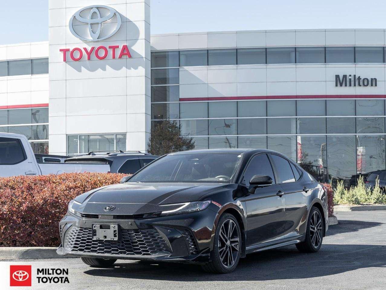 2025 Toyota Camry HYBRID LEATHER SEATING SUNROOF VENTILATED SEATS JBL SOUND WIRELESS CARPLAY ONE OWNER TCUV XLE Photo0