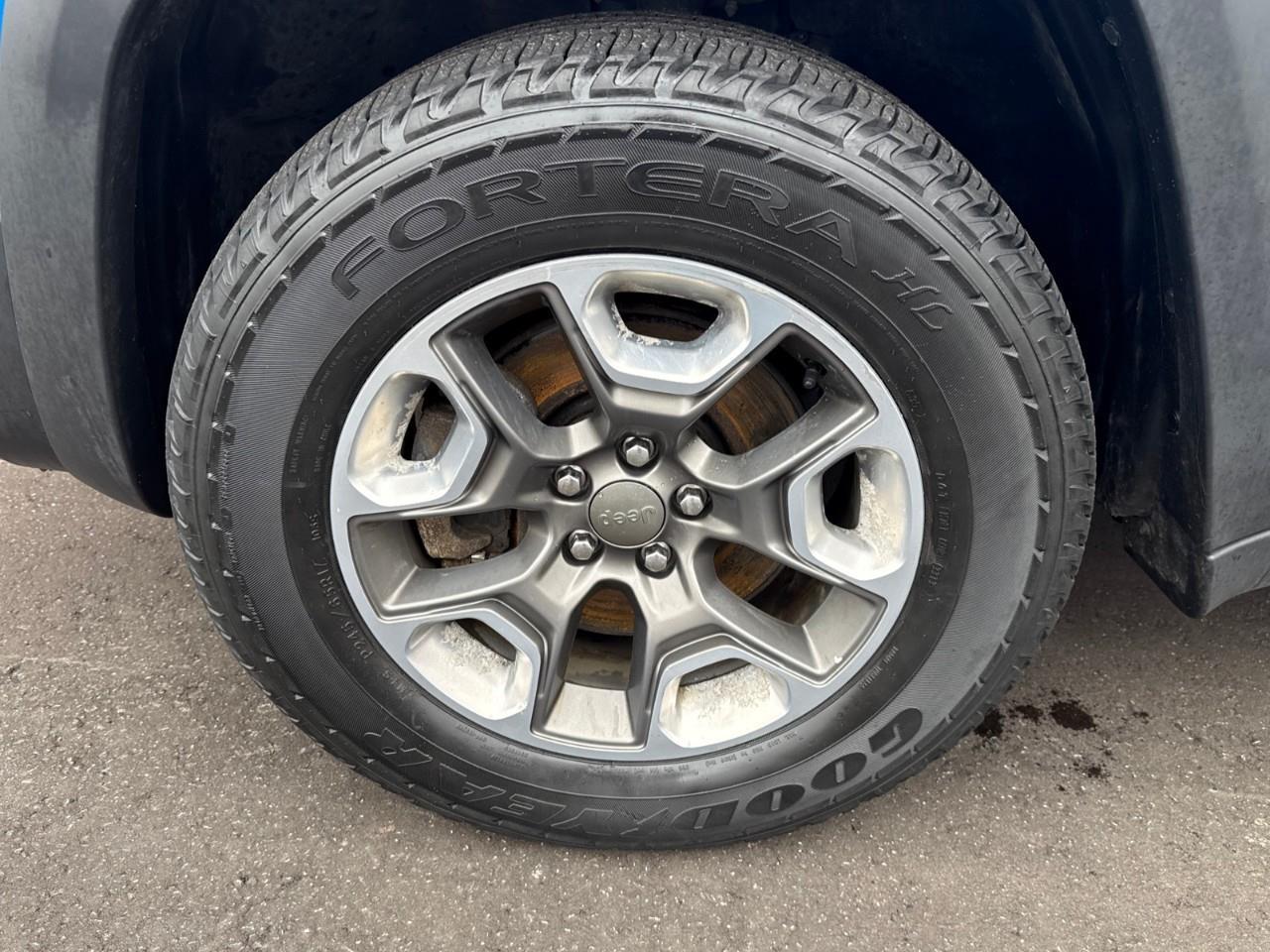 2019 Jeep Cherokee Trailhawk 4dr 4x4 Photo