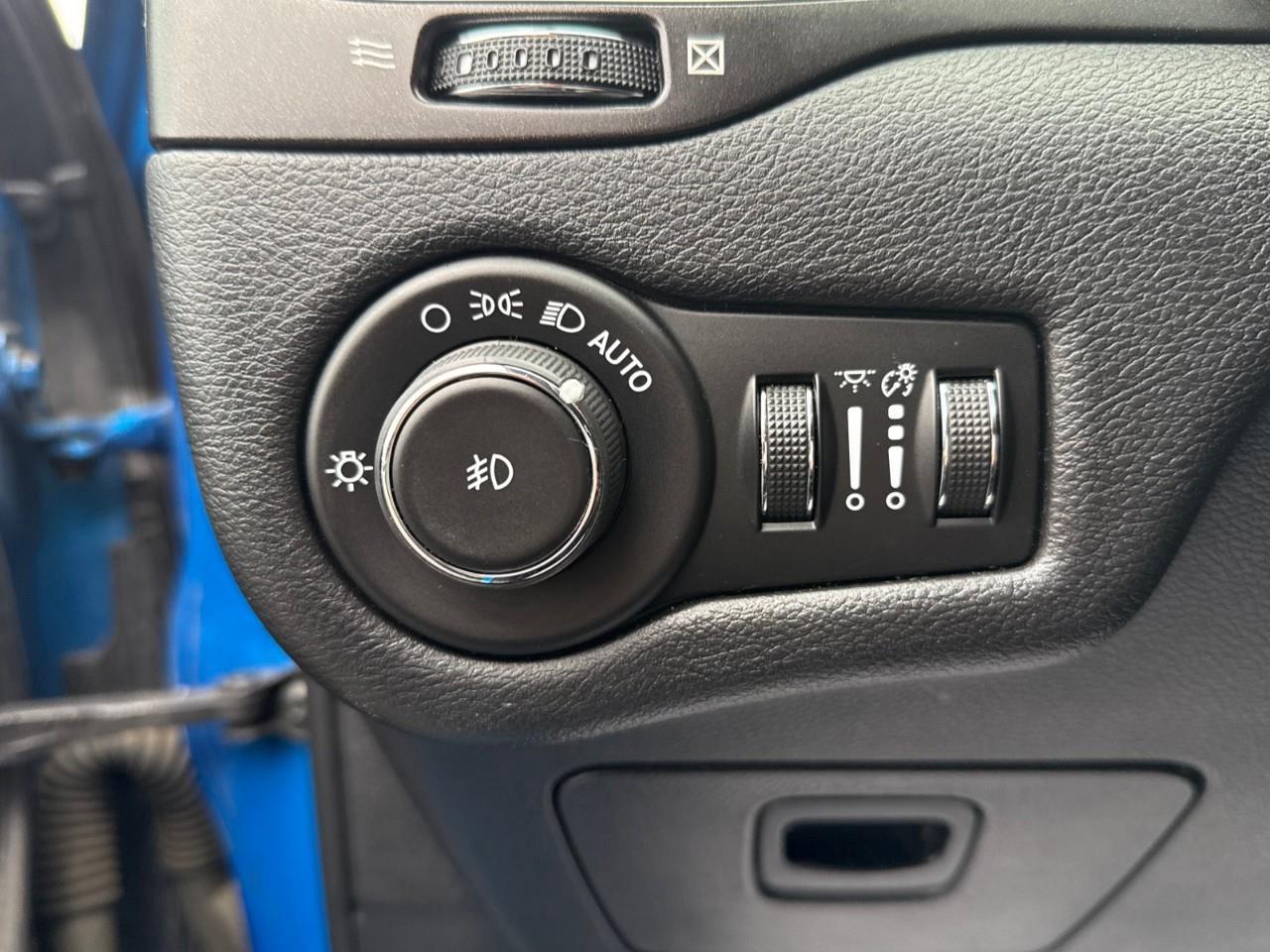 2019 Jeep Cherokee Trailhawk 4dr 4x4 Photo