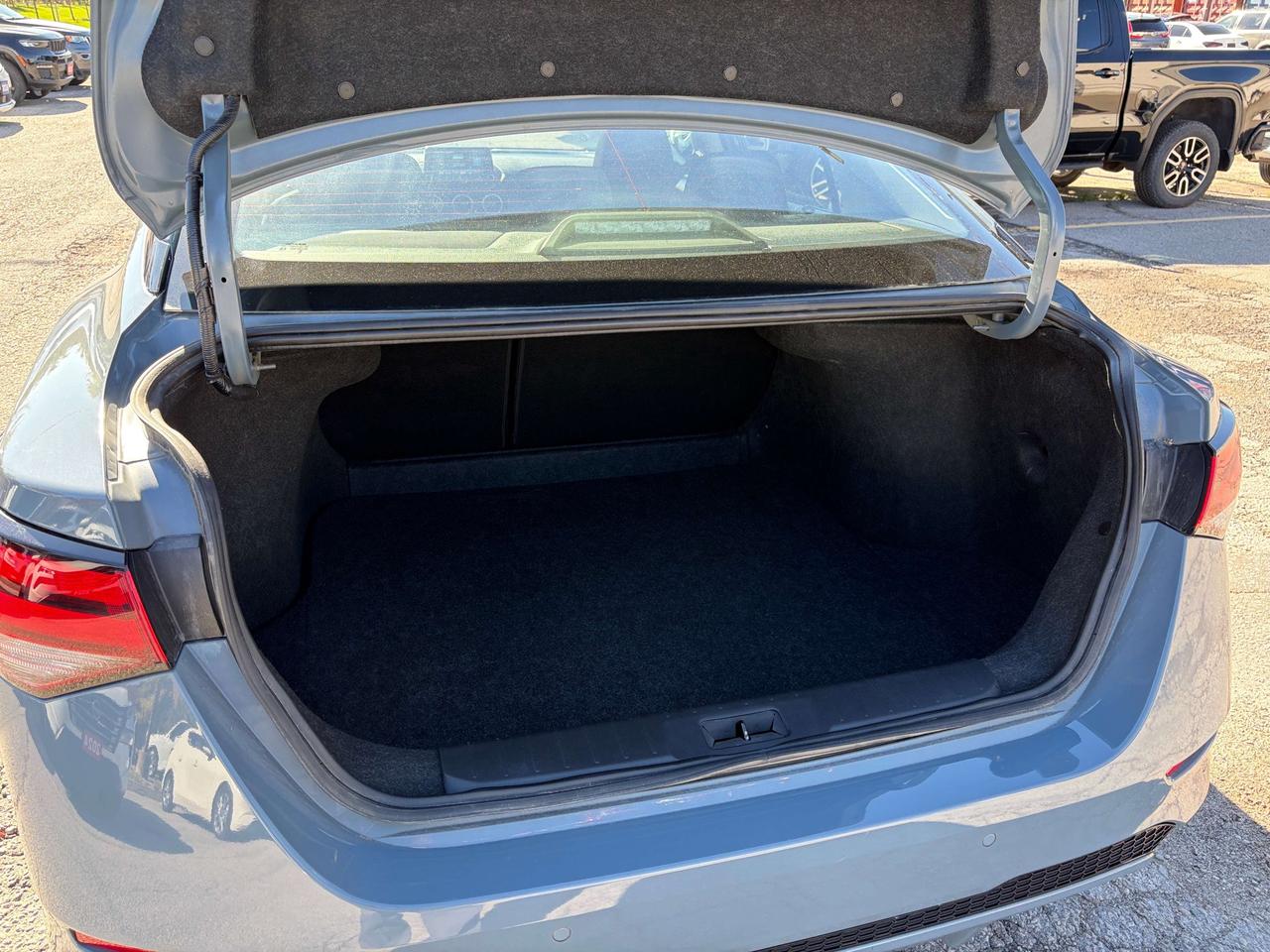 2024 Nissan Sentra SV Moonroof w/Remote Start, Intelligent Cruise Photo