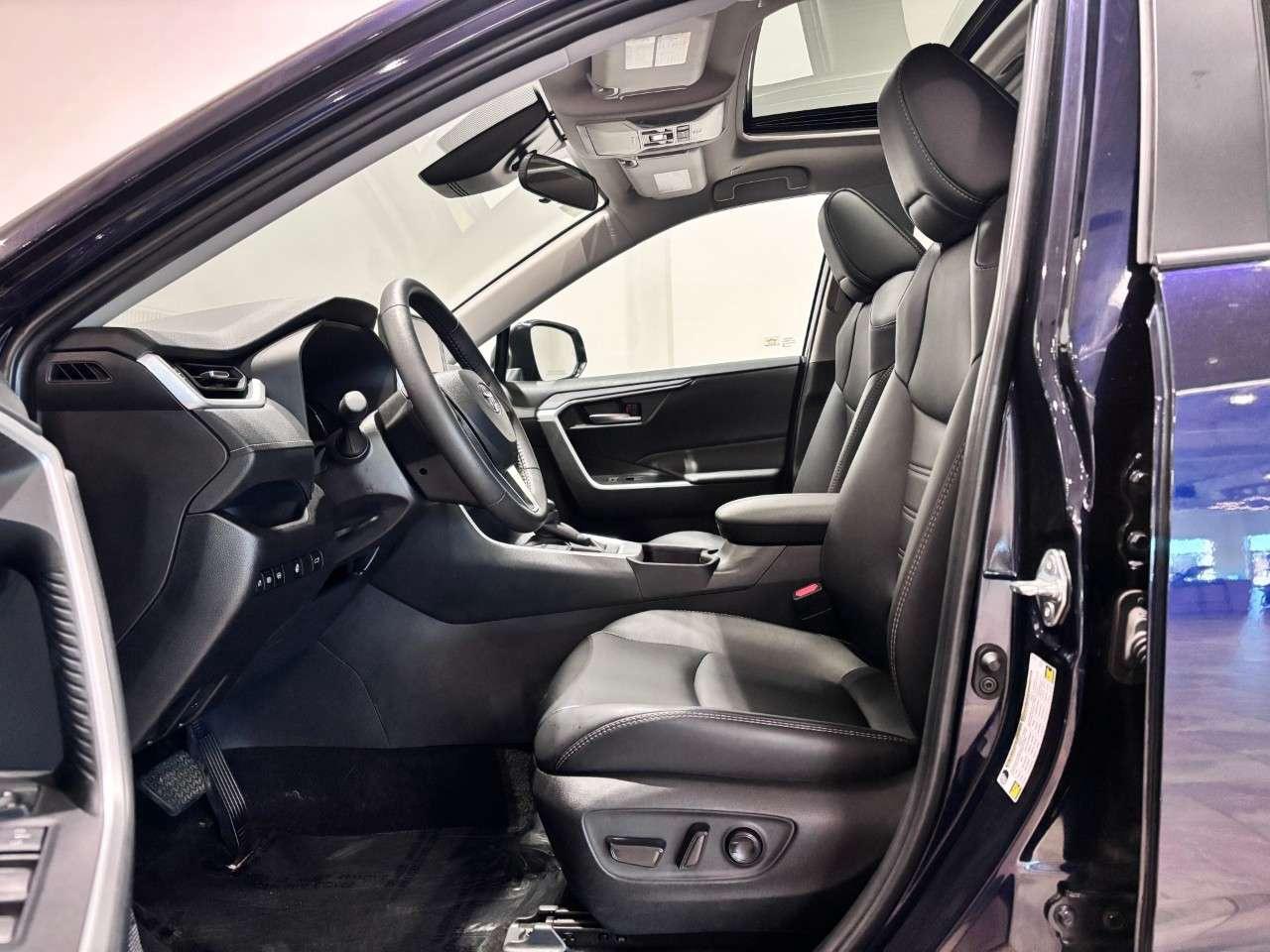 2025 Toyota RAV4 XLE AWD Photo