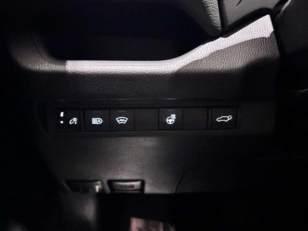2025 Toyota RAV4 XLE AWD Photo