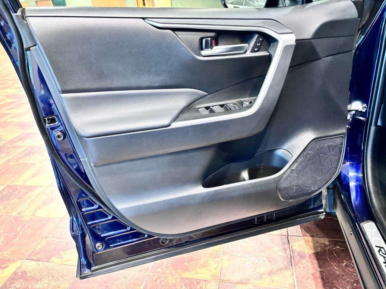 2025 Toyota RAV4 XLE AWD Photo
