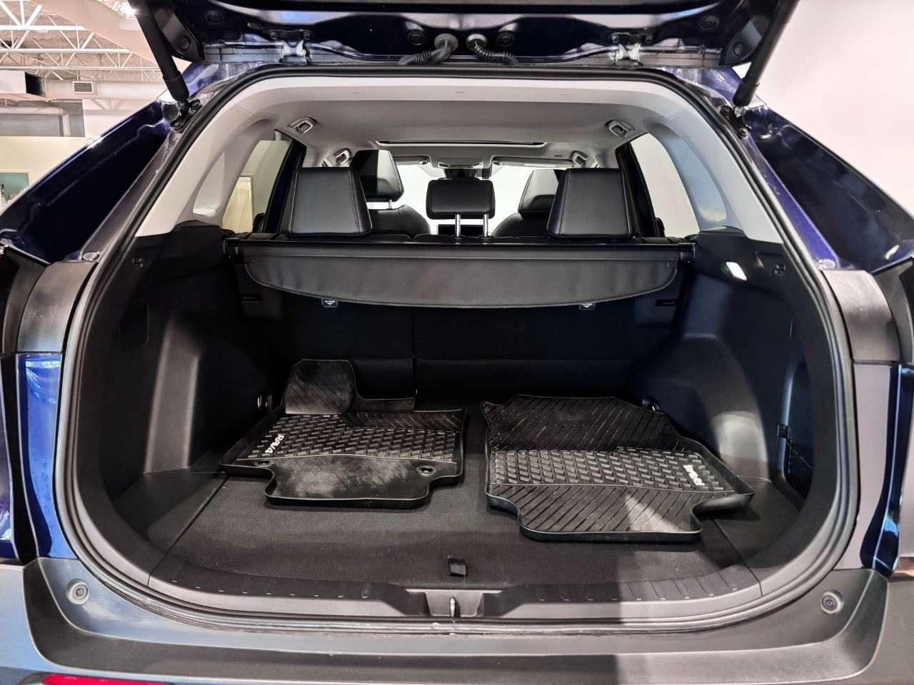 2025 Toyota RAV4 XLE AWD Photo