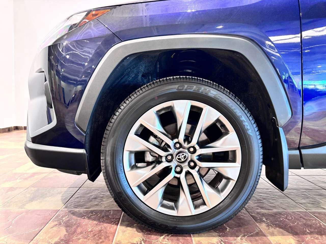 2025 Toyota RAV4 XLE AWD Photo