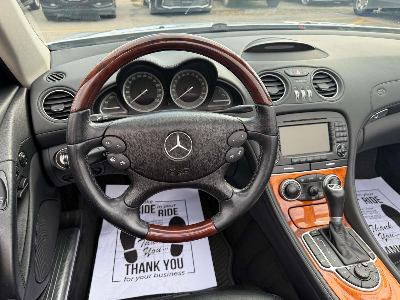 2007 Mercedes-Benz SL SL 550 ~ GLASS ROOF ~ NO ACCIDENTS ~ CERTIFIED Photo
