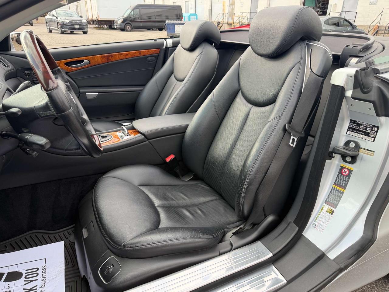 2007 Mercedes-Benz SL SL 550 ~ GLASS ROOF ~ NO ACCIDENTS ~ CERTIFIED Photo