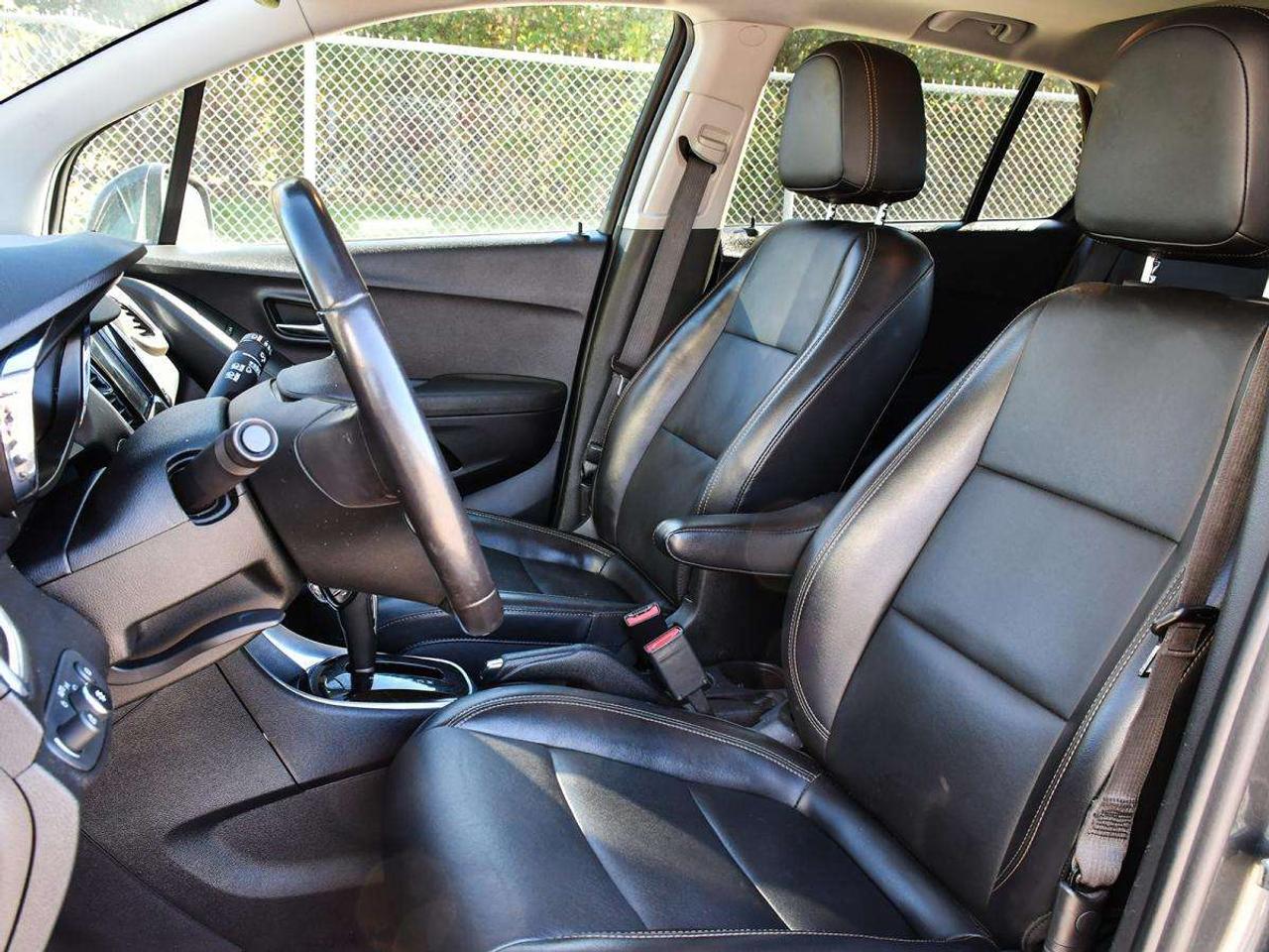 2020 Chevrolet Trax Premier AWD   Clean Carfax   Manager Special Photo