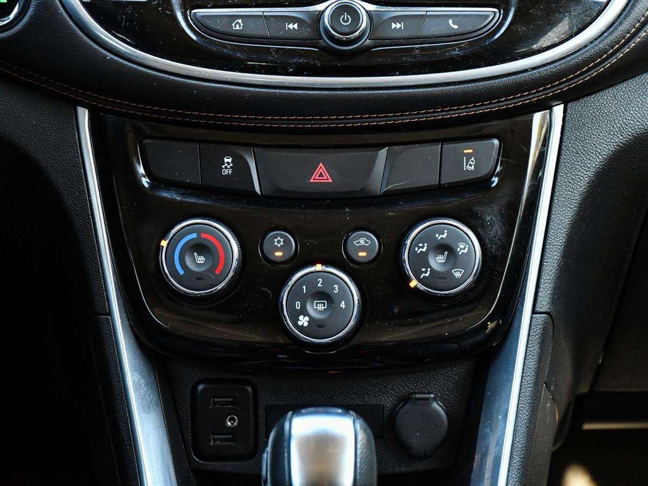 2020 Chevrolet Trax Premier AWD   Clean Carfax   Manager Special Photo