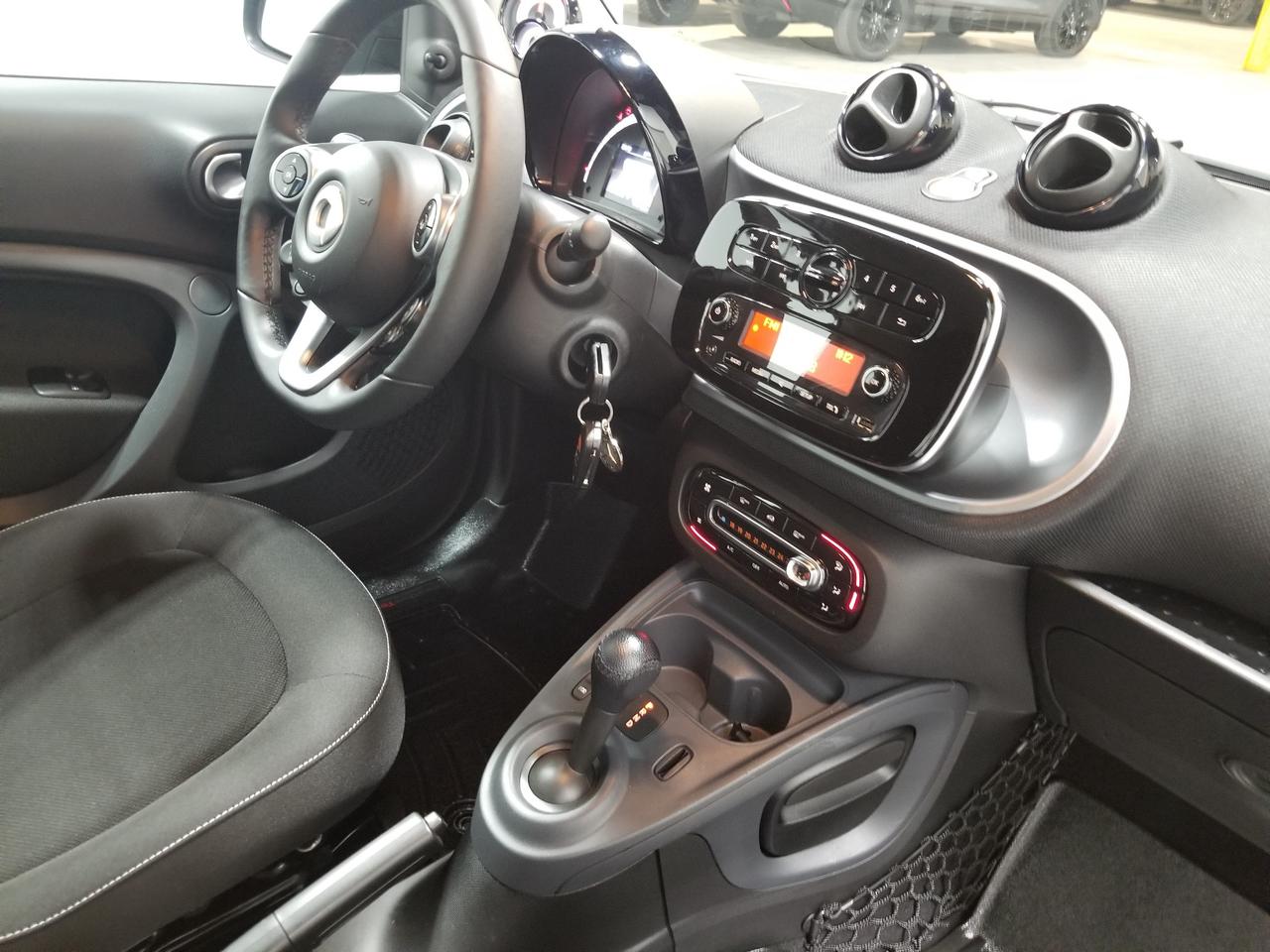 2018 Smart fortwo electric drive passion 2dr Coupe Photo