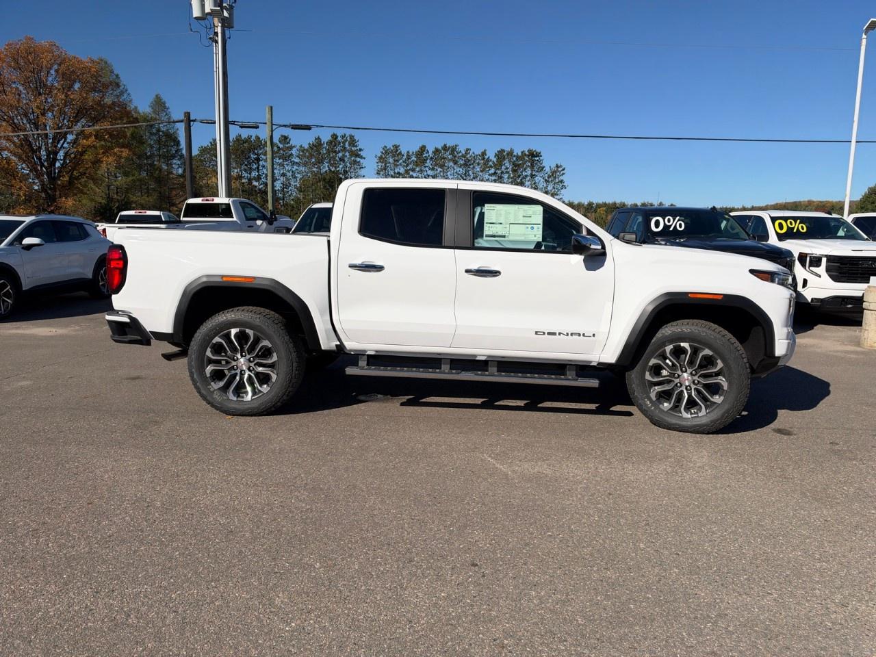 2026 GMC Canyon Crew Cab Short Box 4-Wheel Drive Denali Photo3