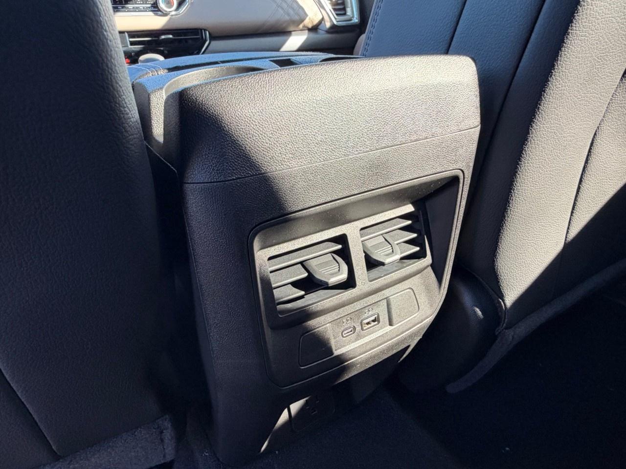 2026 GMC Canyon Crew Cab Short Box 4-Wheel Drive Denali Photo
