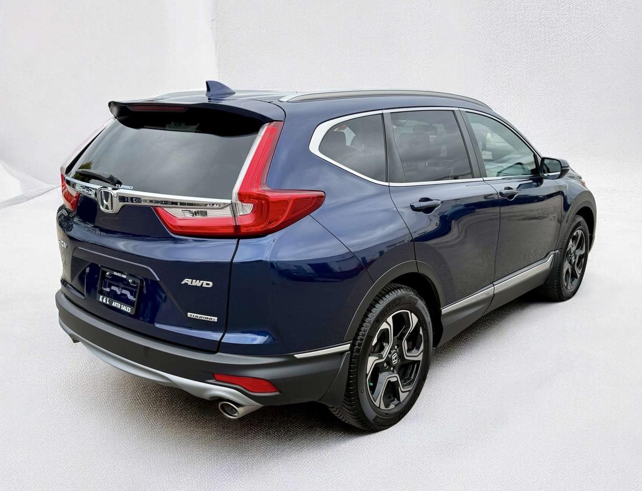 2019 Honda CR-V Touring ~ PANO ROOF ~ LEATHER ~ NO ACCIDENTS Photo