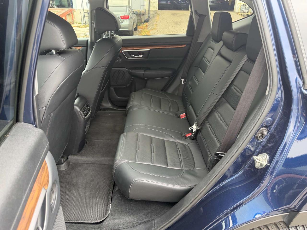 2019 Honda CR-V Touring ~ PANO ROOF ~ LEATHER ~ NO ACCIDENTS Photo