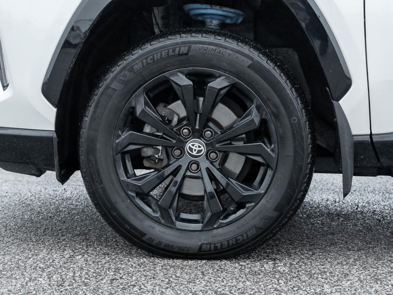 2023 Toyota RAV4 Hybrid XSE 4dr All-Wheel Drive Photo4