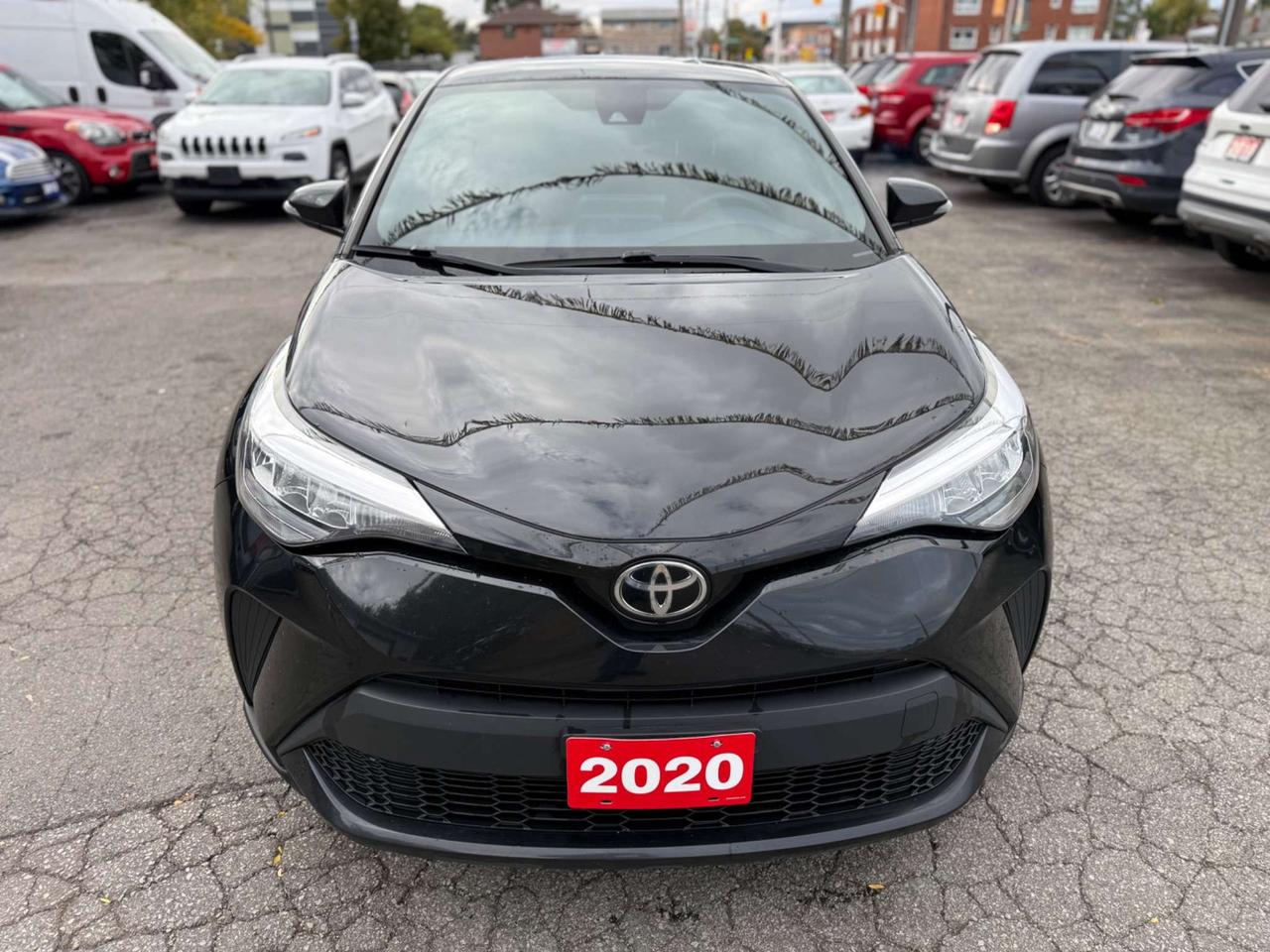 2020 Toyota C-HR XLE *CERTIFIED* Photo